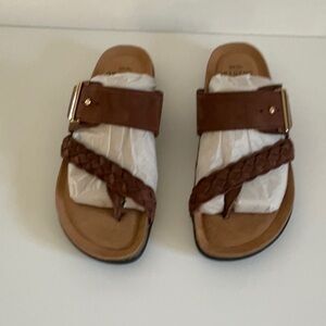 Ladies sandals size 6.5 nwt